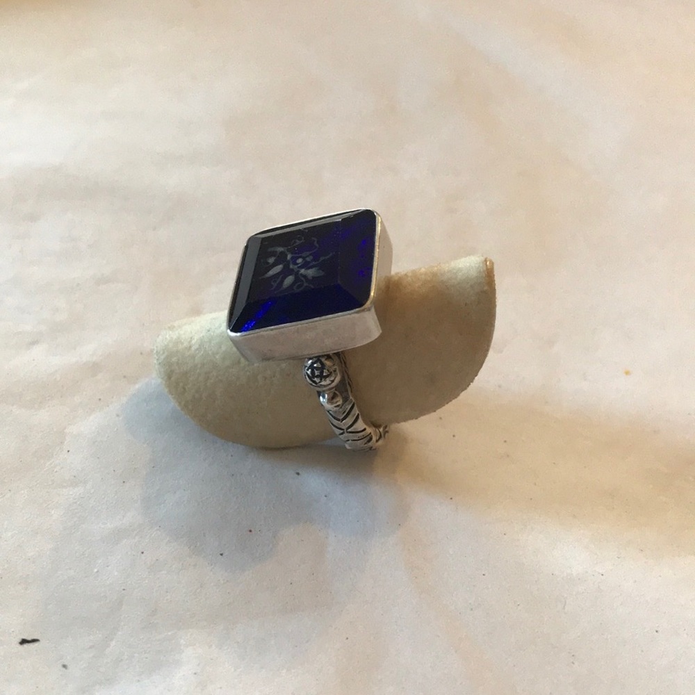 Recycled Antique Button Ring - Picture 3 of 5
